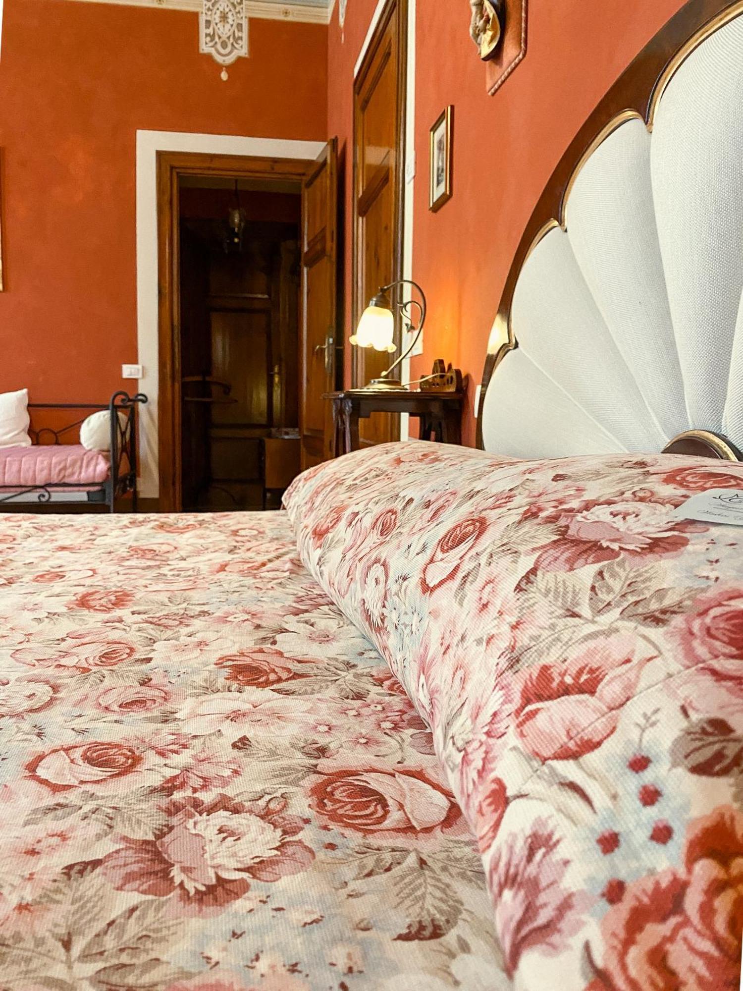Marta Guest House Lucca Zimmer foto